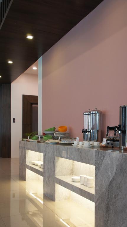 Wyne Hotel Yangon Eksteriør bilde