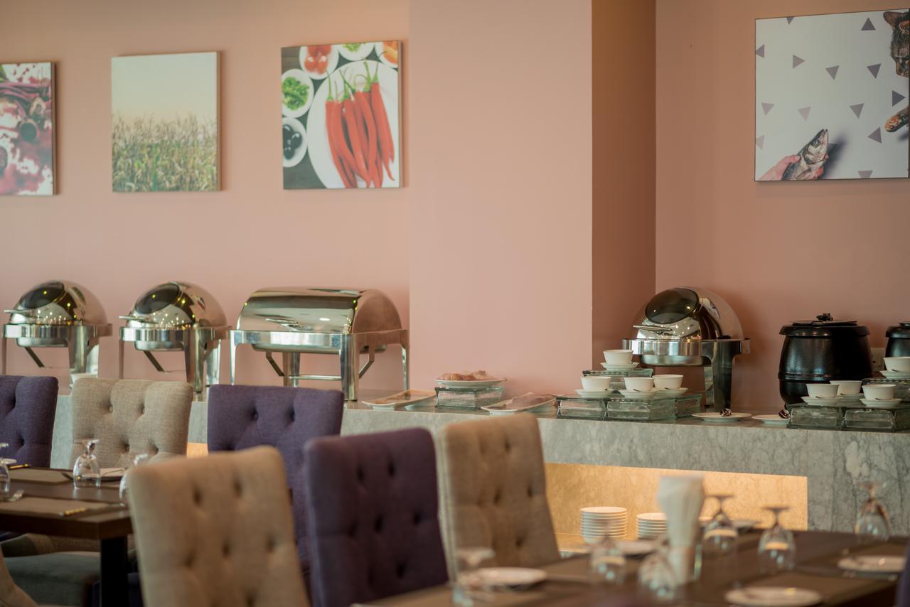 Wyne Hotel Yangon Eksteriør bilde